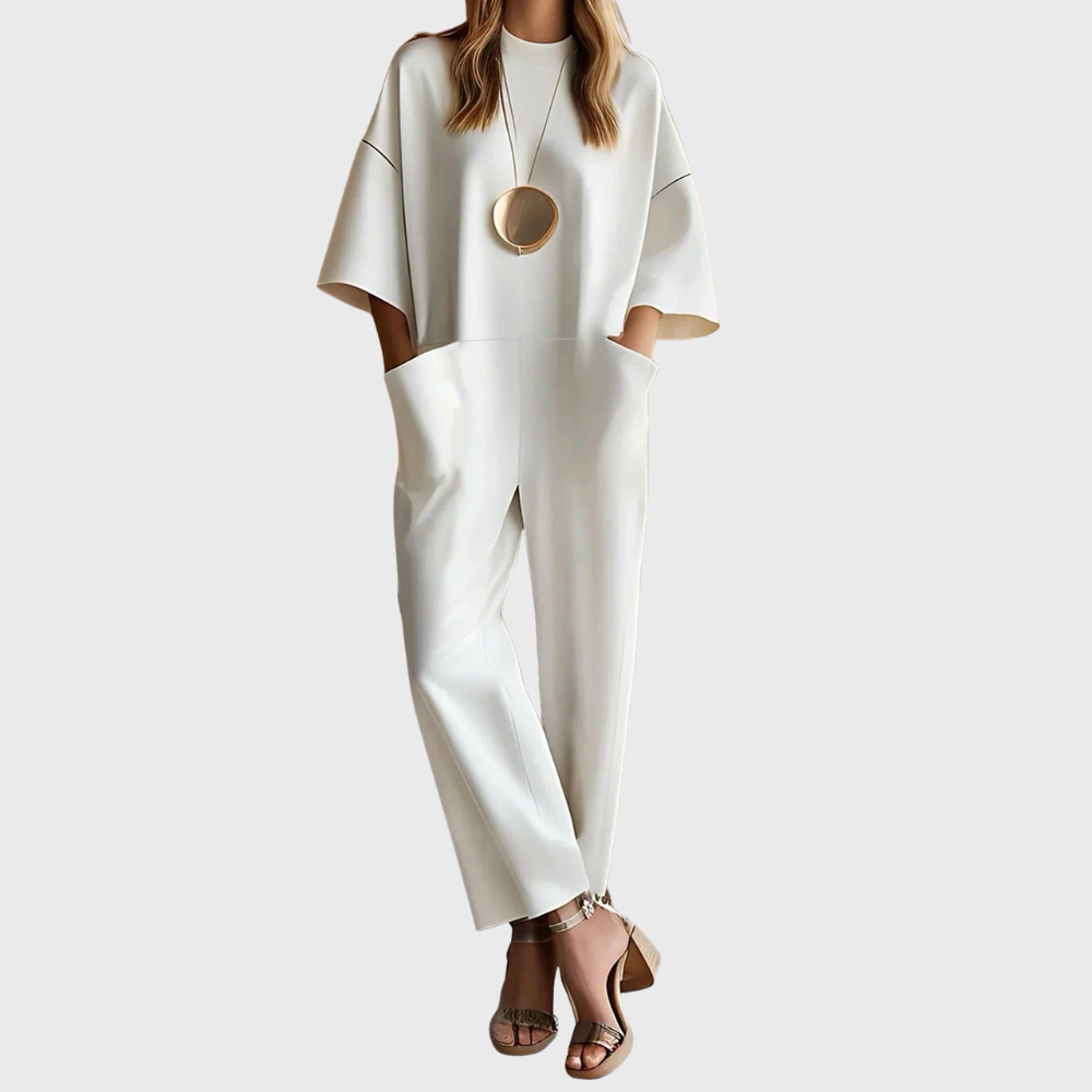 Elegant short-sleeved jumpsuit